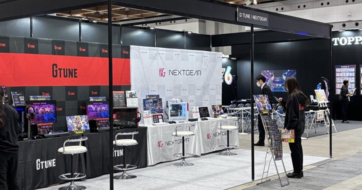 エスカレーター降りて右手にあるマウスコンピューターのブース