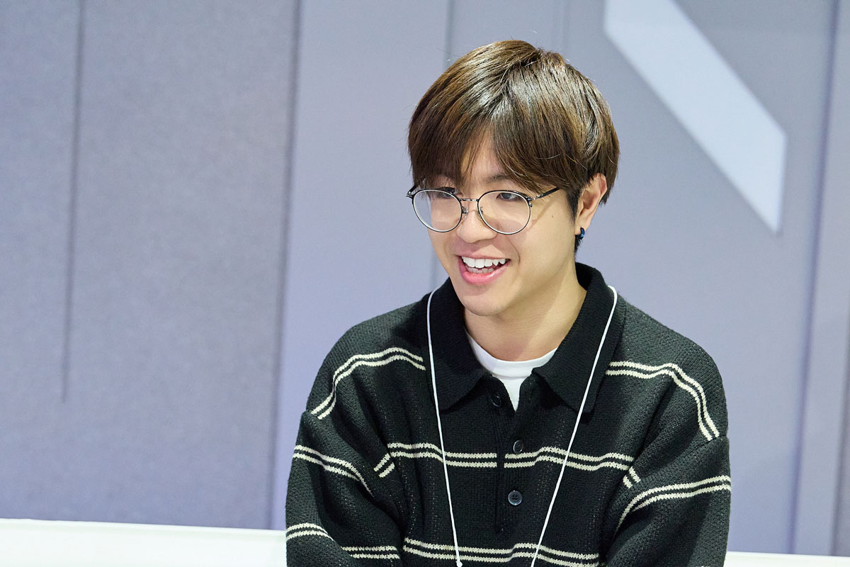 インタビューに答える幸物さん2