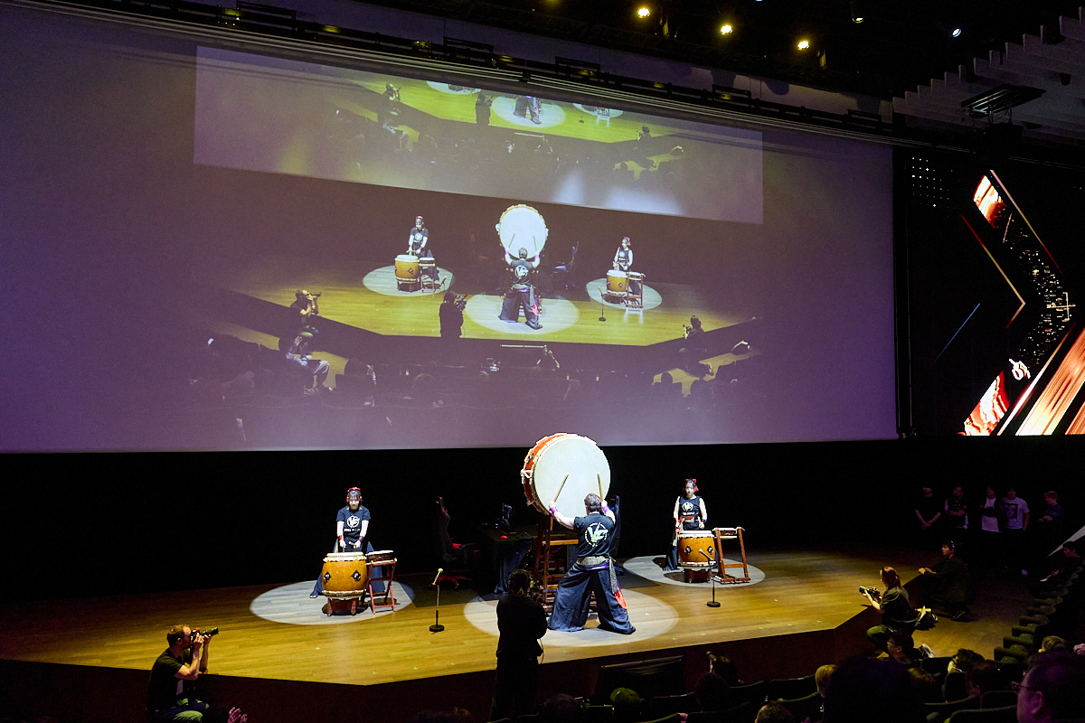 圧巻の和太鼓パフォーマンス