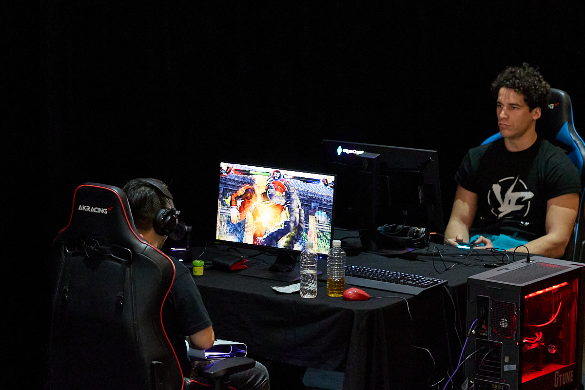 NERO選手の試合中の様子